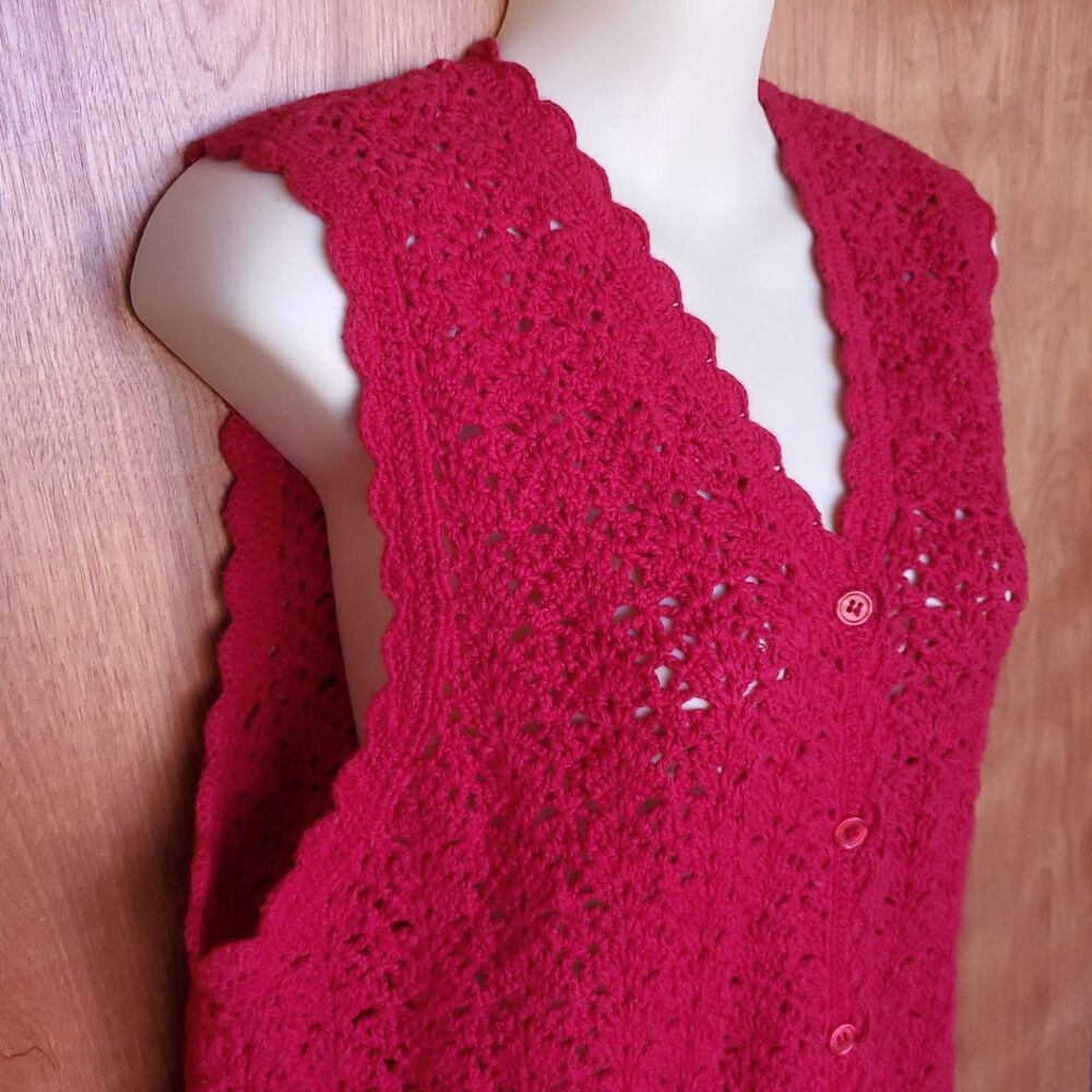 VTG Crochet Sweater Vest Sz M Red Button Up Holiday Christmas Cottage Grandma